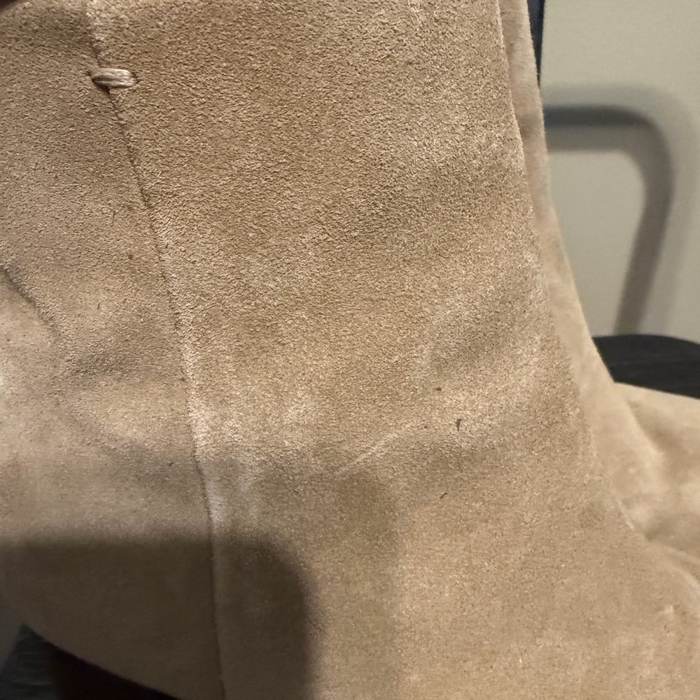 Madewell Beige Suede Ankle Booties 6.5 Stacked Heel - Picture 2 of 16